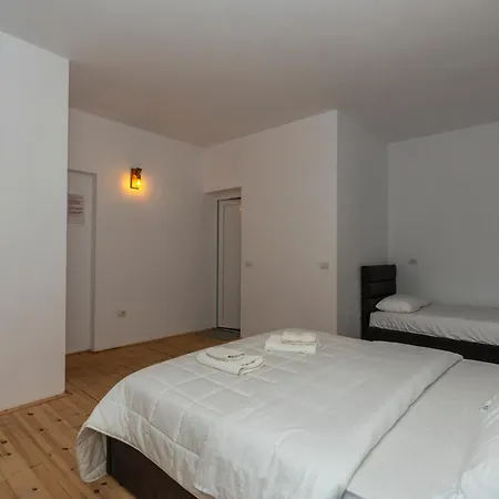 Bujtina Malsori, Pensjonat Theth