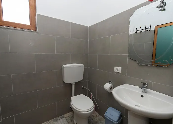 Bujtina Malsori, Pensjonat