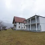 Bujtina Malsori, 泰斯