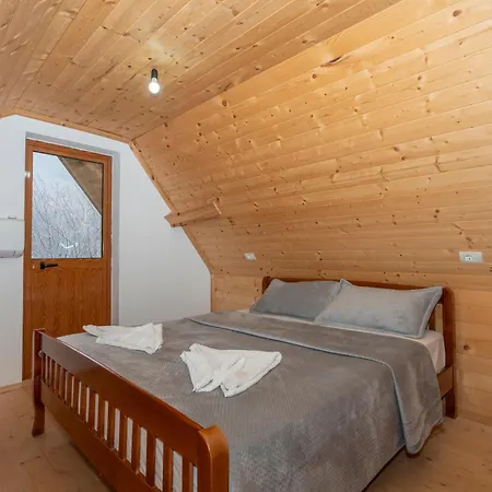 Maison d'hôtes Bujtina Malsori, *