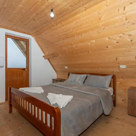 Bujtina Malsori, Guest house Theth