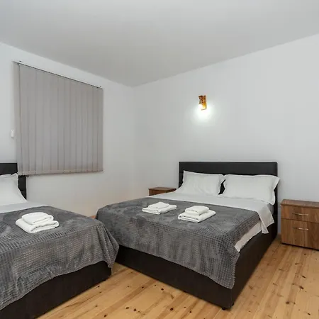 Bujtina Malsori, Guest house