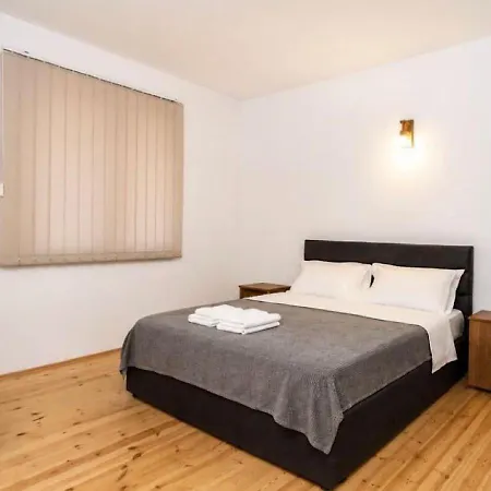 Guest house Bujtina Malsori,